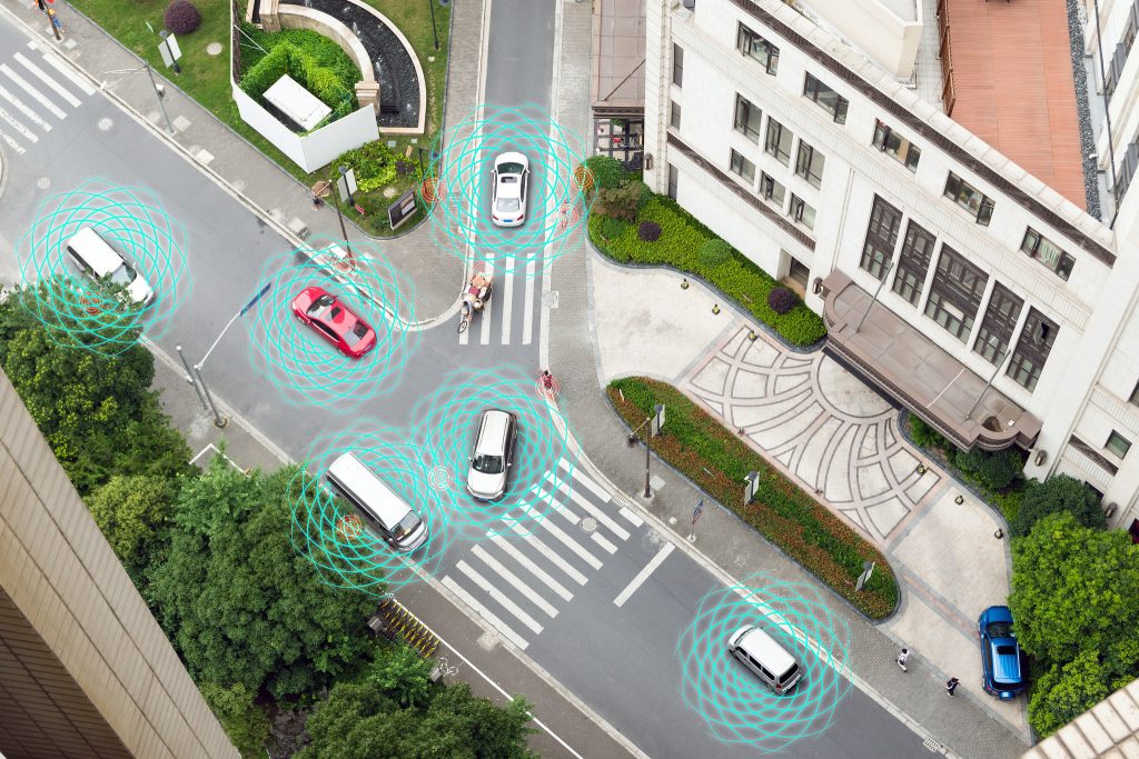 La conectividad V2X puede ofrecer medidas de seguridad para vehículos y peatones